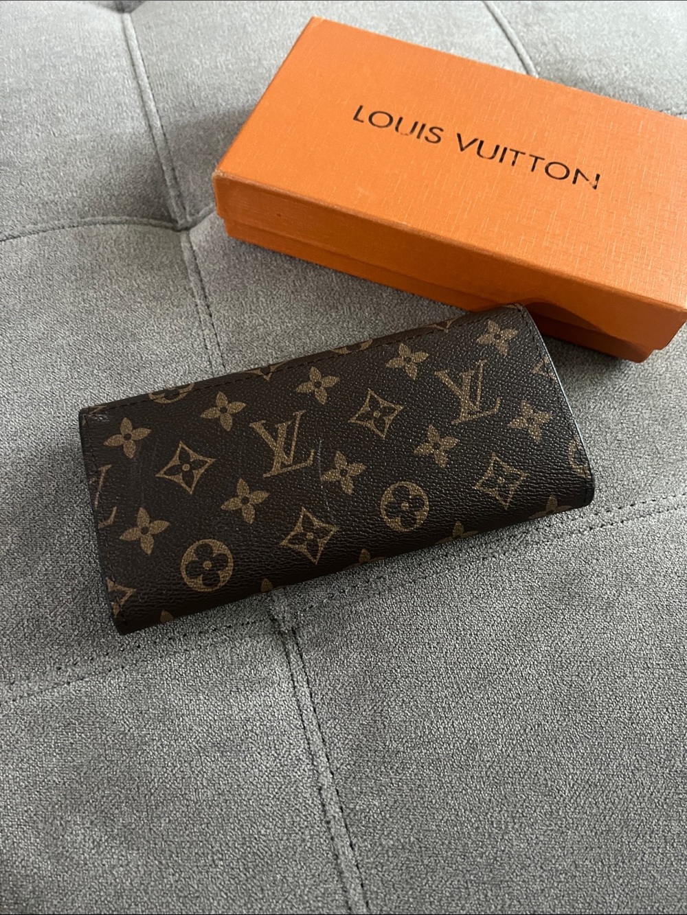 Monogram Canvas Wallet - Brown - Picture 4 of 4